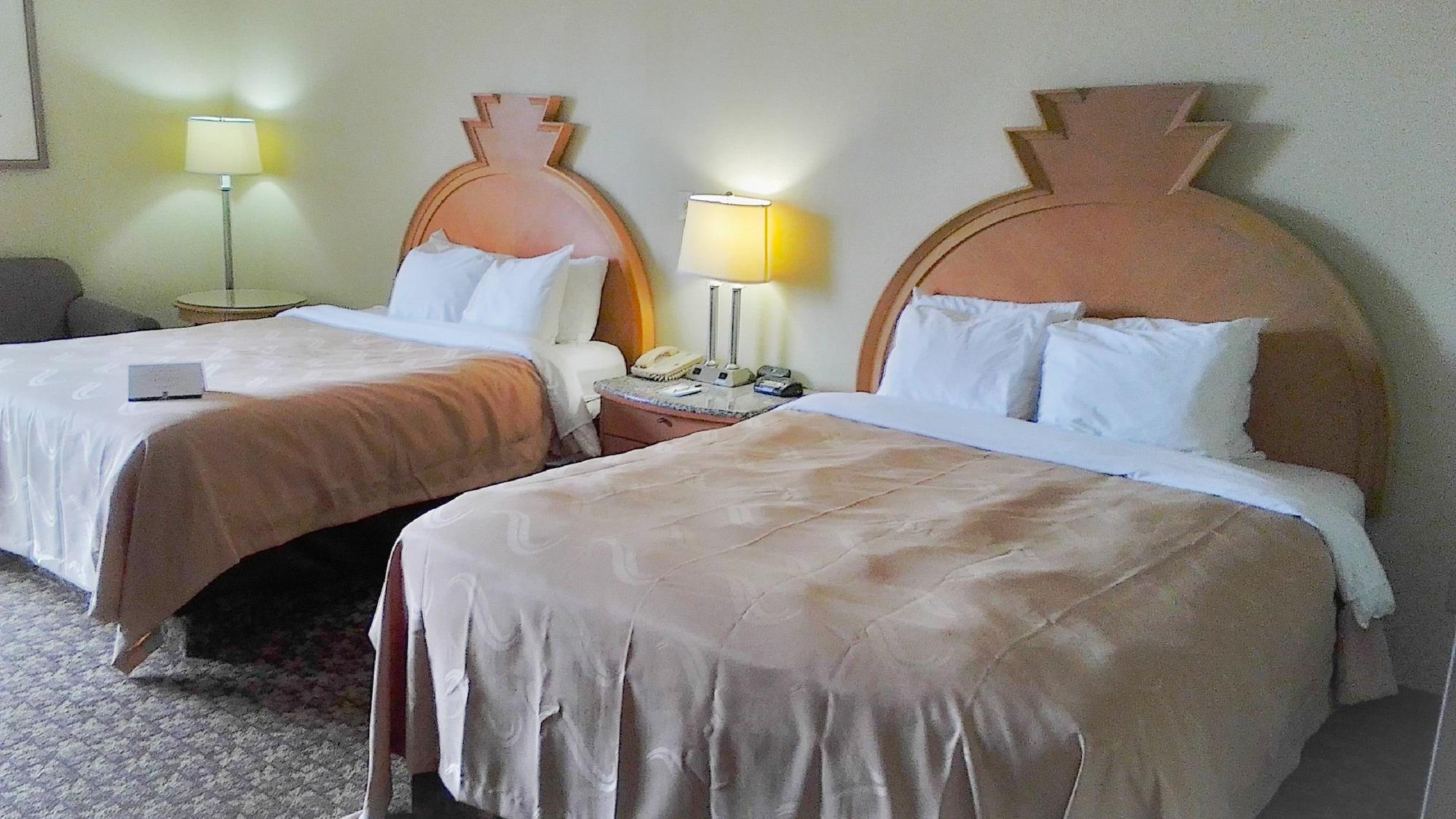 Quality Inn & Suites Greenfield I-70 Luaran gambar