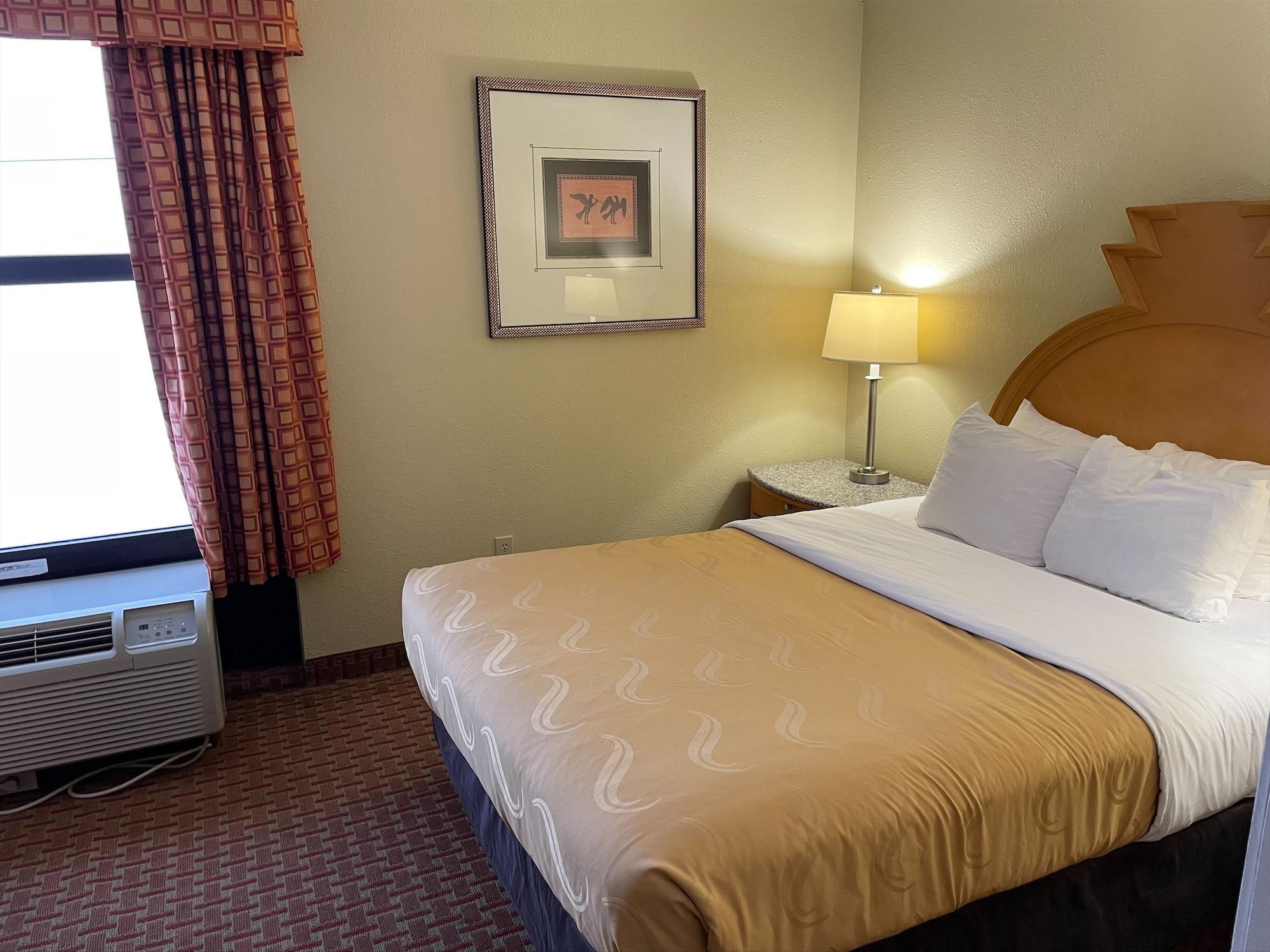 Quality Inn & Suites Greenfield I-70 Luaran gambar