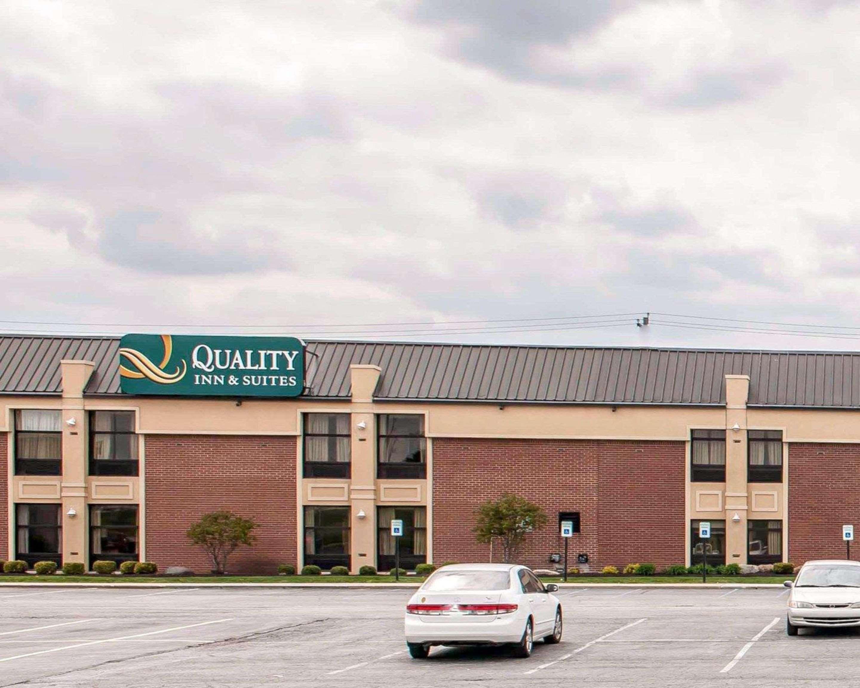 Quality Inn & Suites Greenfield I-70 Luaran gambar