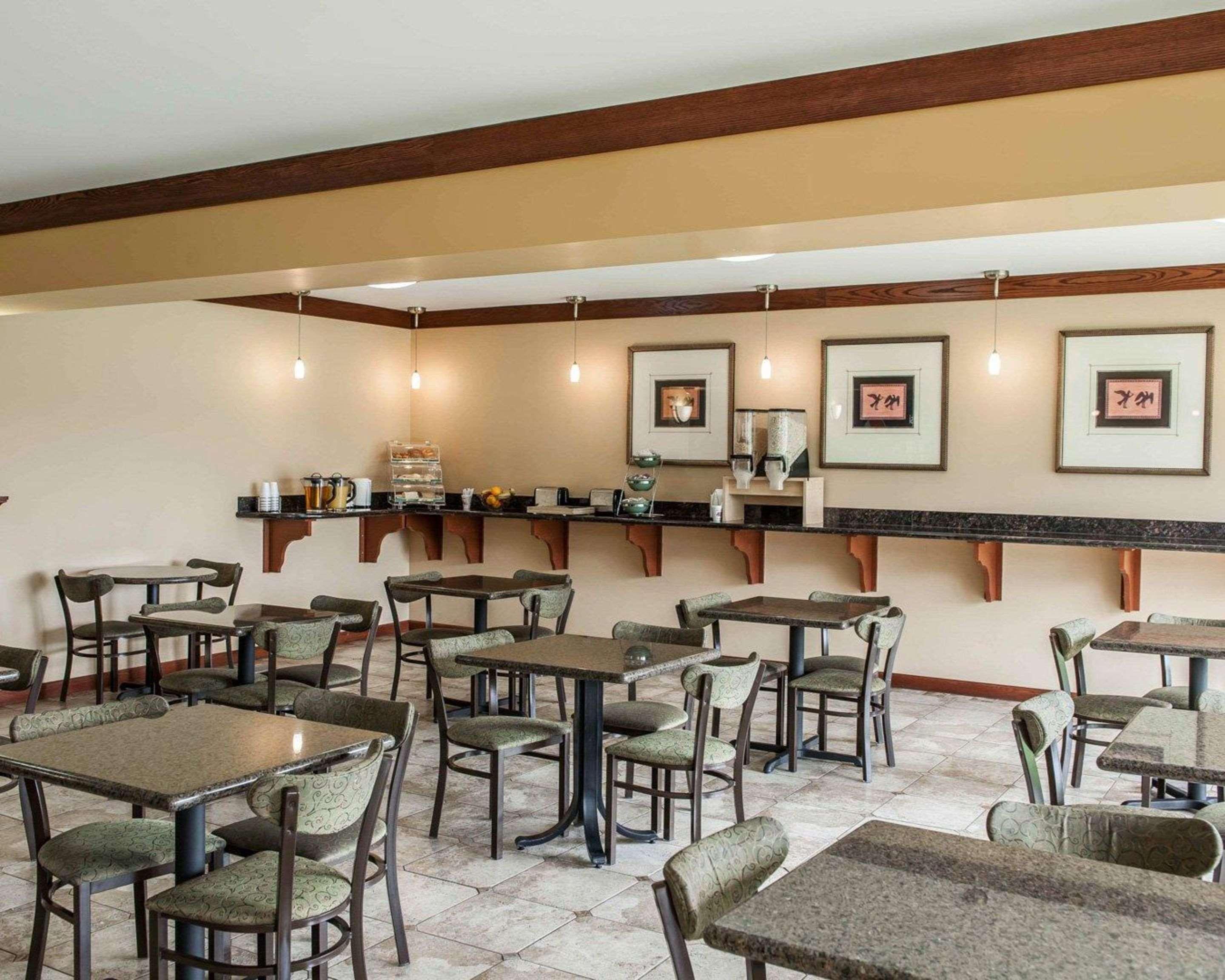Quality Inn & Suites Greenfield I-70 Luaran gambar