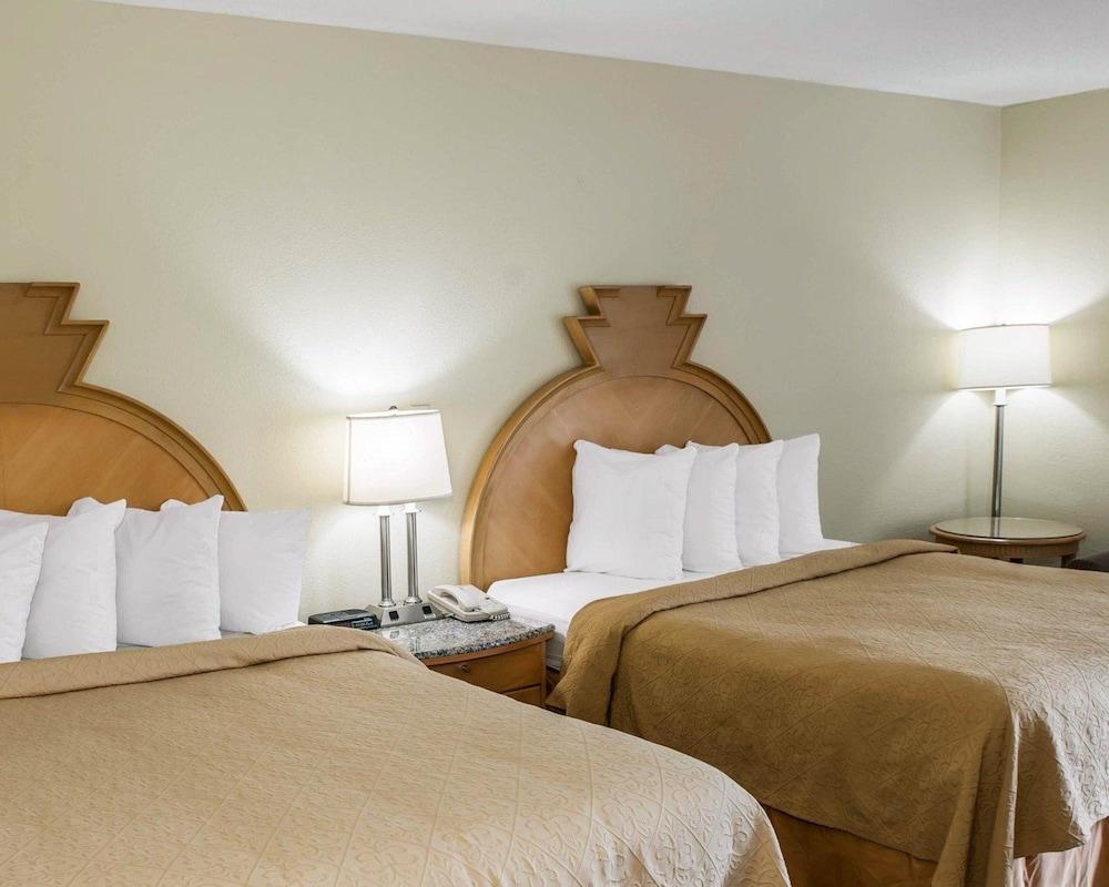 Quality Inn & Suites Greenfield I-70 Luaran gambar
