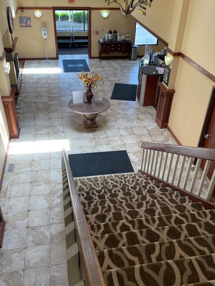 Quality Inn & Suites Greenfield I-70 Luaran gambar
